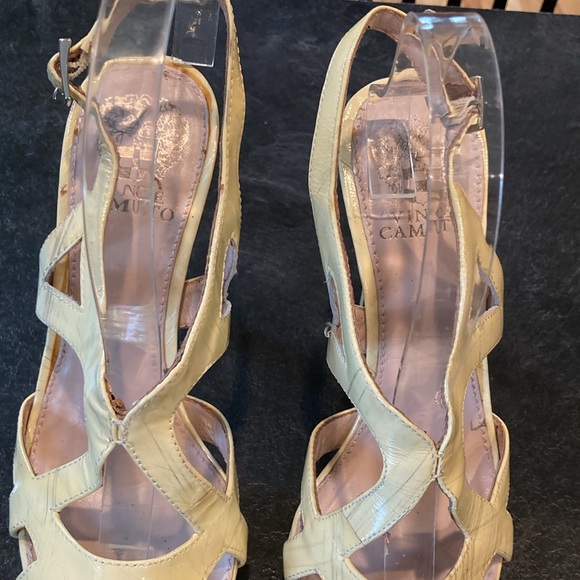 Women Vince Camuto Jessore cream yellow leather Strappy stiletto shoes size 8.5 - Picture 7 of 12